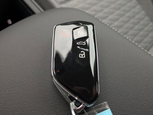 Certified 2025 Volkswagen Tiguan S image 28