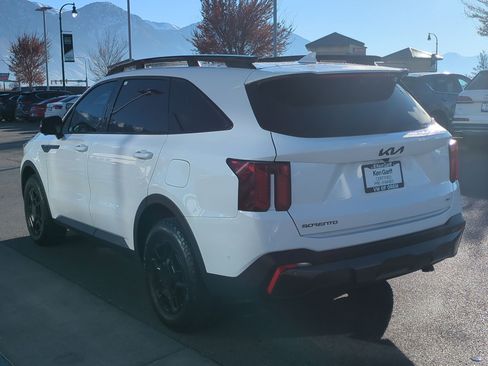 Used 2025 Kia Sorento SX Prestige w/ Olive Brown Leather Package image 9