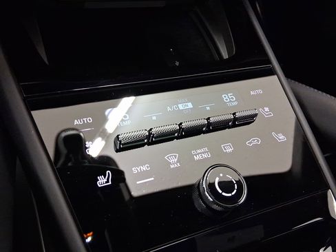 New 2025 Porsche Cayenne GTS image 28