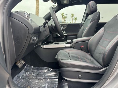 Certified 2021 Mercedes-Benz GLB 250 4MATIC image 13
