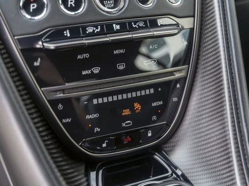 Used 2019 Aston Martin DBS Superleggera image 46