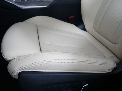 Used 2026 BMW 330i 330i w/ Premium Package image 9