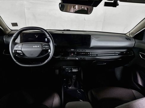 Used 2025 Kia K4 EX FWD image 12