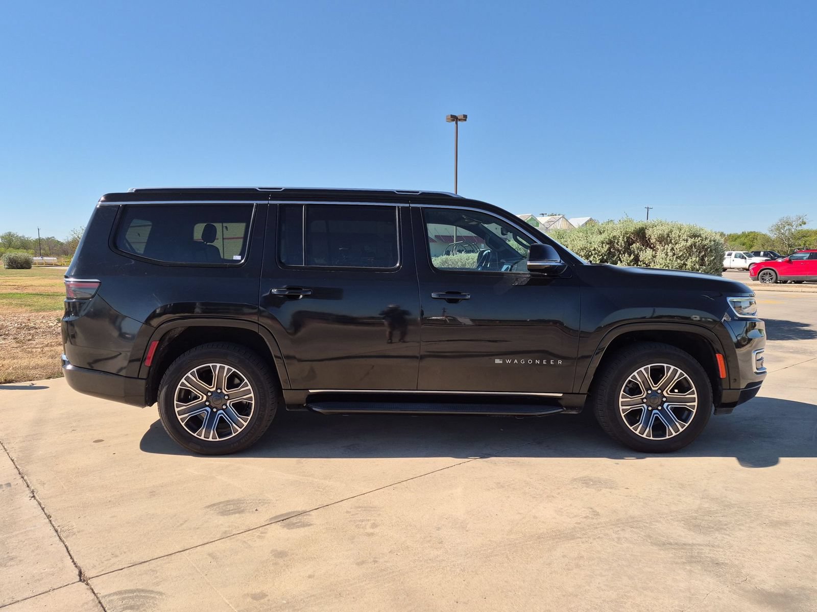 Used 2024 Jeep Wagoneer Series II AWD/4WD image 2