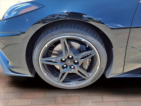 Used 2025 Chevrolet Corvette Stingray Premium Cpe w/ Z51 Performance Package RWD image 26