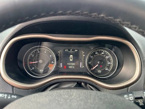 Used 2014 Jeep Cherokee Latitude FWD image 16