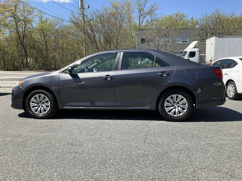 Used 2012 Toyota Camry LE FWD image 8
