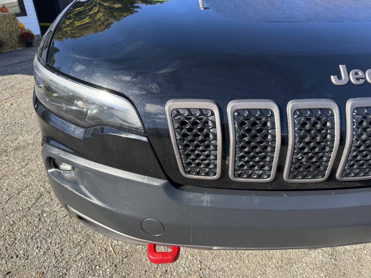 Used 2019 Jeep Cherokee Trailhawk w/ Comfort/Convenience Group AWD/4WD image 4