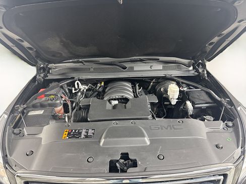 Used 2019 GMC Yukon SLE w/ SLE Value Package image 38