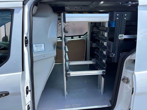 Used 2023 Ford Transit Connect XL FWD image 9