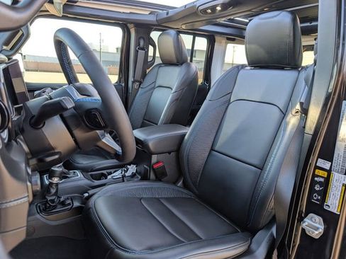 Used 2024 Jeep Wrangler High Altitude image 21