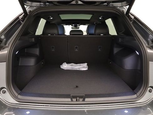 New 2026 Volkswagen Tiguan SE R-Line AWD/4WD image 35