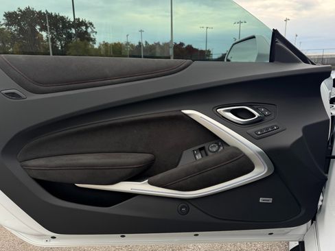 Used 2022 Chevrolet Camaro ZL1 image 78