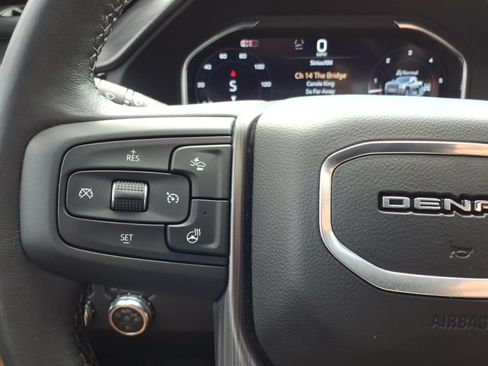 Used 2025 GMC Sierra 2500 Denali Ultimate AWD/4WD image 21