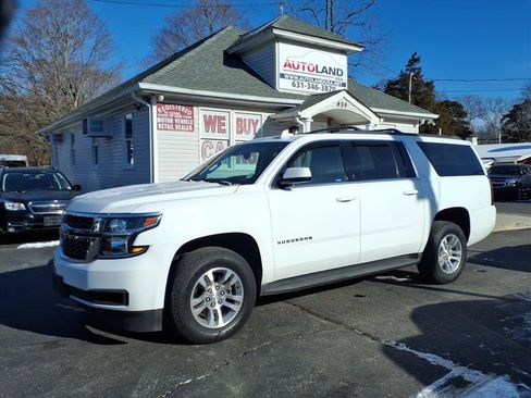 Used 2018 Chevrolet Suburban LT image 8