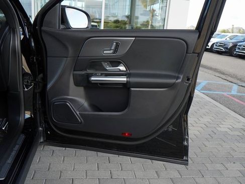 Certified 2023 Mercedes-Benz GLA 250 image 15