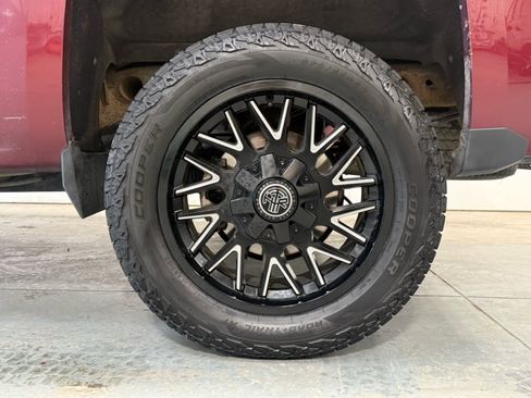 Used 2015 Chevrolet Silverado 1500 LTZ Z71 w/ LTZ Plus Package image 9