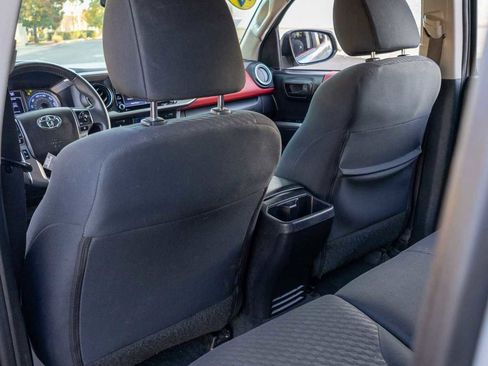 Used 2021 Toyota Tacoma SR5 image 21