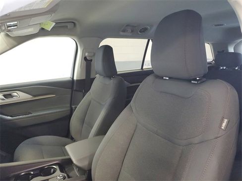 Used 2025 Ford Explorer Active image 12