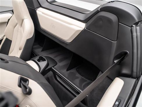 Used 2019 BMW i8 image 28