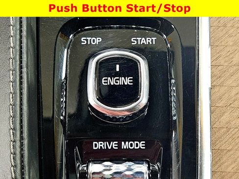 Used 2017 Volvo XC90 T6 Inscription w/ Vision Package image 27