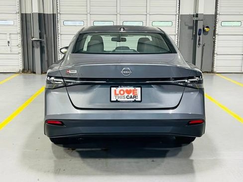 New 2026 Nissan Sentra SV w/ SV Convenience Package FWD image 17