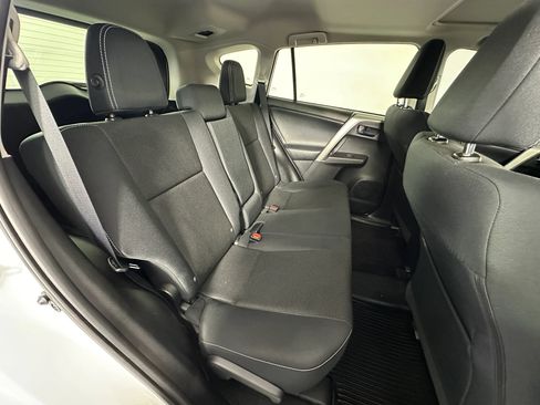 Used 2016 Toyota RAV4 XLE AWD/4WD image 37