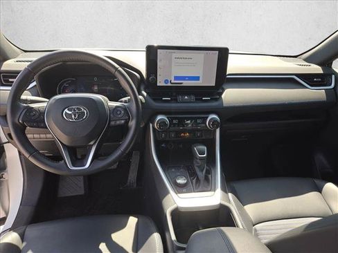 Used 2024 Toyota RAV4 XSE AWD/4WD image 18