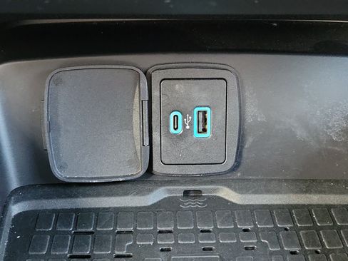 Used 2024 Ford Bronco Wildtrak AWD/4WD image 28