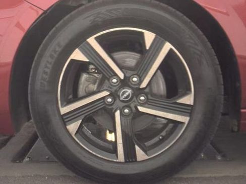 Used 2024 Nissan Sentra SV FWD image 11