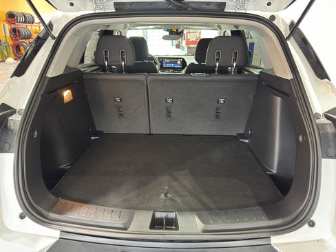 Used 2024 Chevrolet TrailBlazer LT w/ LT Cold Weather Package image 19