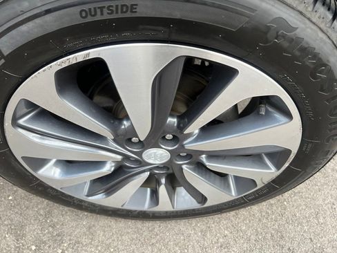 Used 2019 Buick Encore Essence FWD image 42