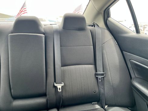 Used 2025 Nissan Altima 2.5 SV FWD image 36