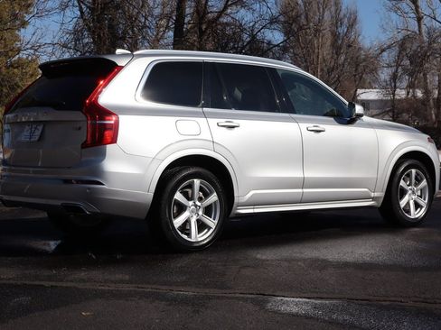Used 2020 Volvo XC90 T6 Momentum image 5