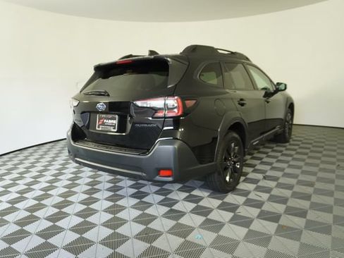 Certified 2025 Subaru Outback Onyx Edition AWD/4WD image 7