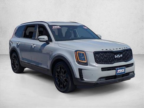 Used 2022 Kia Telluride SX w/ SX Prestige Package AWD/4WD image 3