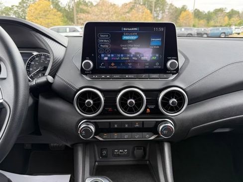 Used 2025 Nissan Sentra SV image 17