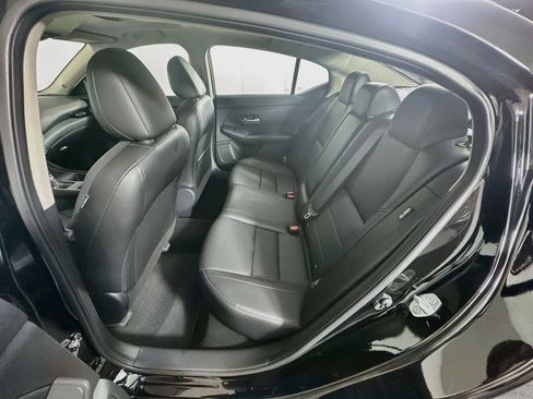 Used 2024 Nissan Sentra SR w/ SR Premium Package FWD image 27