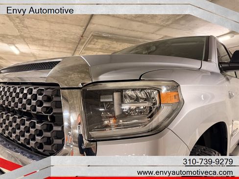 Used 2018 Toyota Tundra SR5 w/ TRD Off Road Package image 15