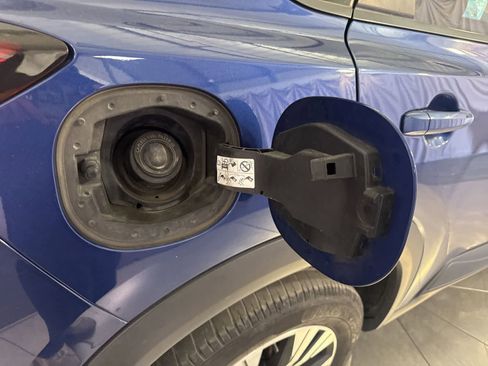 Used 2023 Nissan Rogue SV FWD image 15