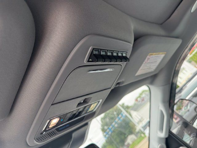 Used 2024 Ford F250 Lariat w/ Lariat Ultimate Package AWD/4WD image 11