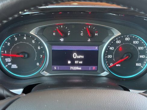Used 2021 Chevrolet Traverse LT FWD image 26