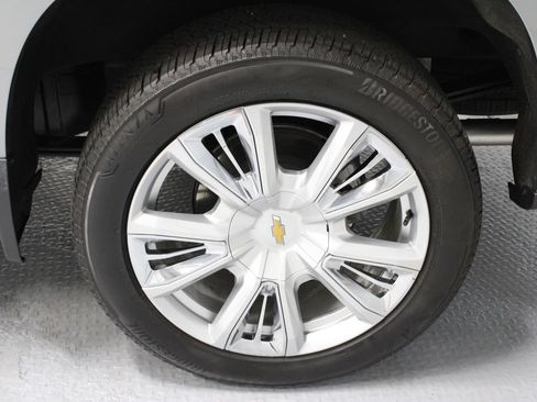 Used 2025 Chevrolet Silverado 1500 High Country w/ High Country Premium Package AWD/4WD image 20