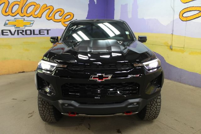 New 2026 Chevrolet Colorado ZR2 w/ Technology Package AWD/4WD image 3