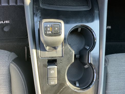 Used 2022 Nissan Rogue SV AWD/4WD image 20