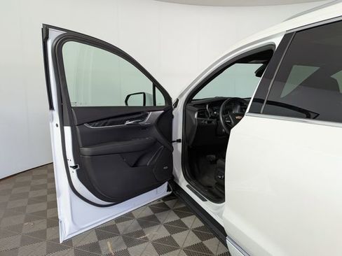 Certified 2023 Cadillac XT6 Premium Luxury w/ LPO, Floor Liner Package image 15