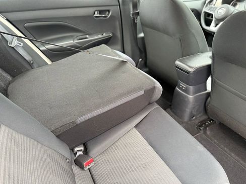 Used 2020 Nissan Versa SV image 20