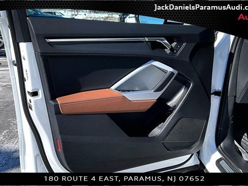 Used 2025 Audi Q3 2.0T Premium w/ Convenience Package image 15