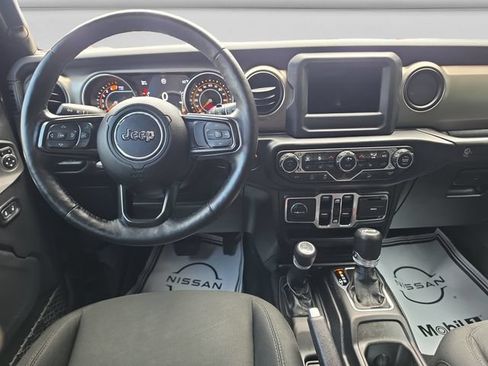 Used 2018 Jeep Wrangler Unlimited Sport S AWD/4WD image 12