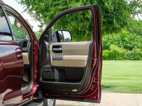 Used 2011 Toyota Sequoia Limited RWD image 37